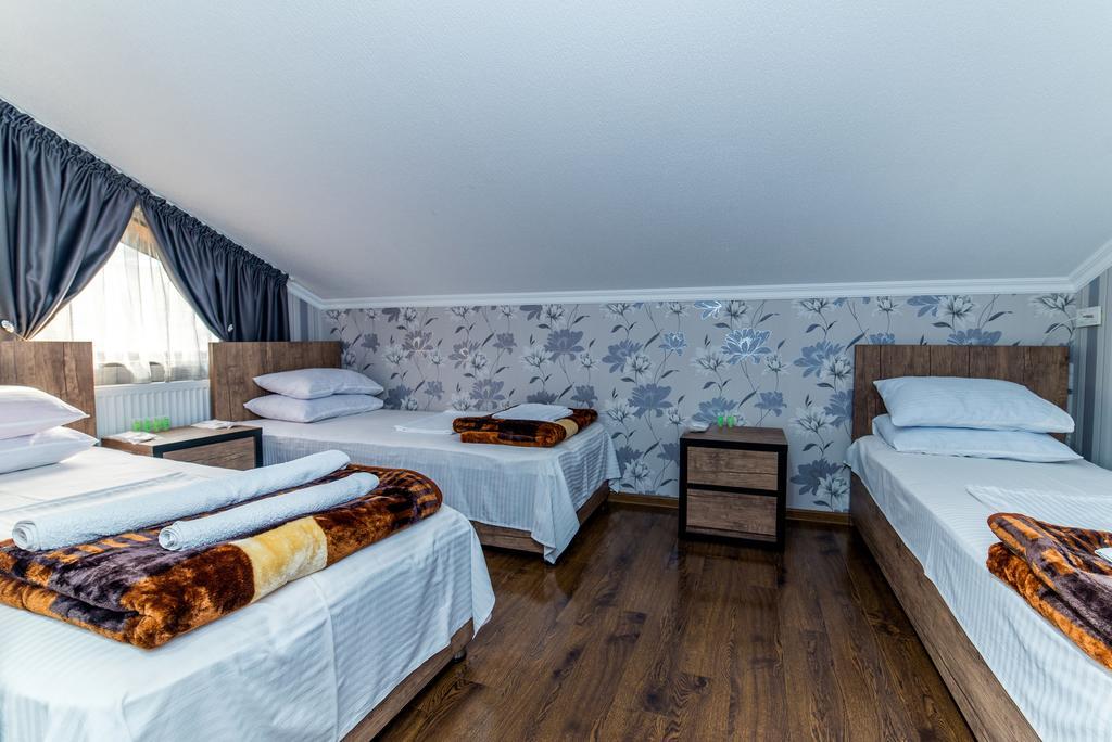 Hotel Guglux &Wine Cellar Telavi Esterno foto