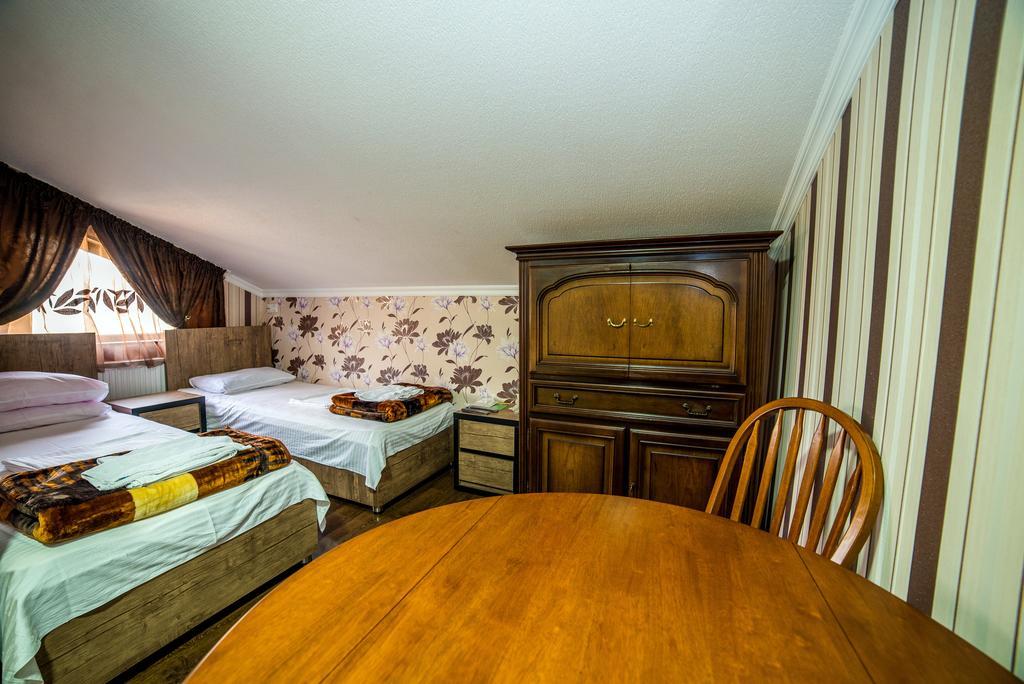 Hotel Guglux &Wine Cellar Telavi Esterno foto
