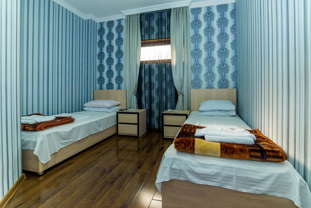 Hotel Guglux &Wine Cellar Telavi Esterno foto