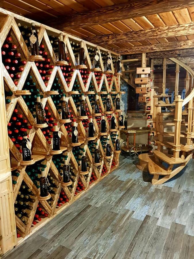 Hotel Guglux &Wine Cellar Telavi Esterno foto